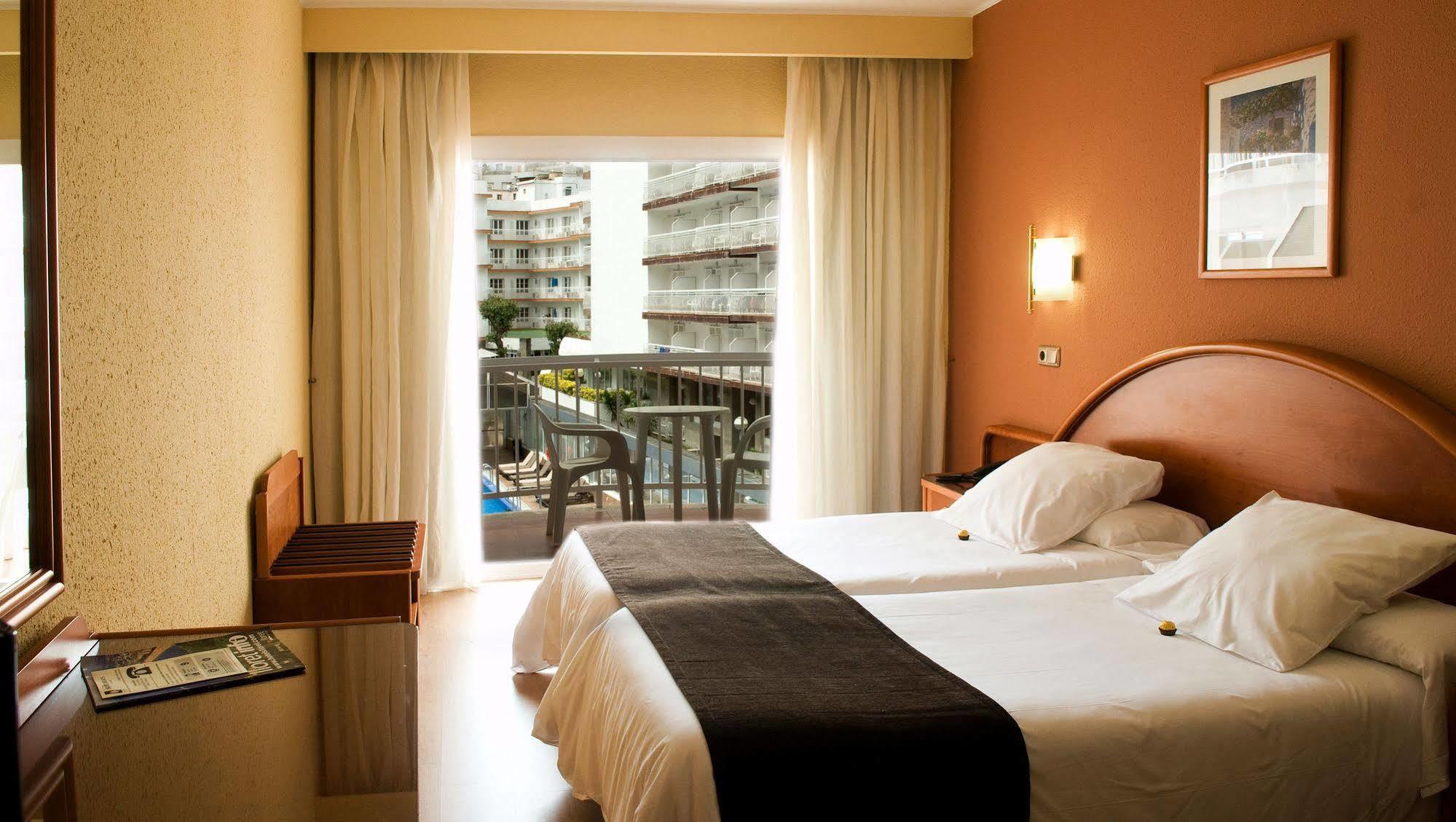 Hotel Helios Lloret Lloret de Mar Exterior photo